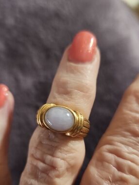 14kt Gold Ring with Light Lavender Jade Cabochon